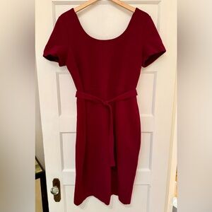 Boden short sleeve dress size 12 burgundy stretch fabric with belt